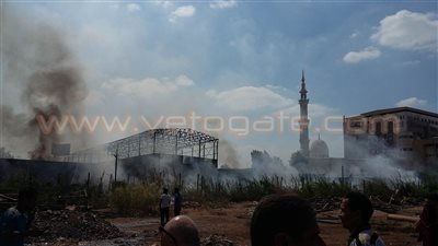 بالصور.. حريق داخل شركة مضارب الأرز بالمحلة