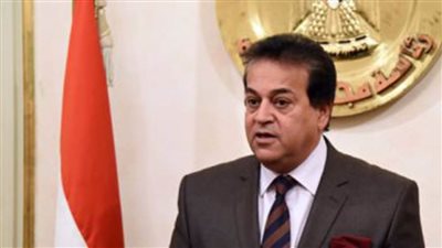 وزير التعليم العالي يبحث تنظيم بطولتى العالم للجامعات 