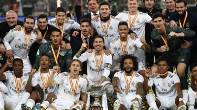 احتفال راموس وزين الدين زيدان بفوز ريال مدريد بكأس أسبانيا | فيديو