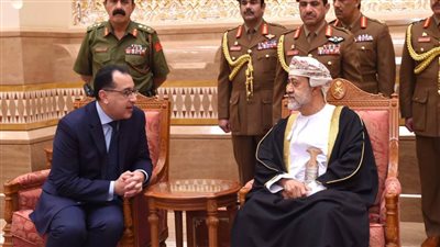 مدبولي يقدم واجب العزاء في وفاة السلطان قابوس | فيديو