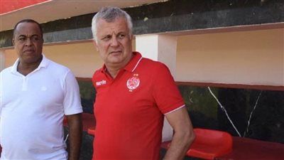 الوداد المغربي ينهي عقد مدربه الصربي زوران مانولوفيتش بالتراضي
