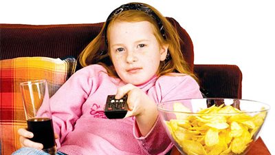 البسكويت والمياه الغازية خطر على صحة طفلك