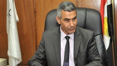 وزير النقل يتفقد ورش السكة الحديد بالشرابية.. «الجيوشي» لـ«العاملين»: أرفض عملكم بـ250 جنيها شهريا.. الهيئة تفتقد إلى الخريج المتخصص.. ويقرر إلغاء الخصومات على مرتبات العاملين
