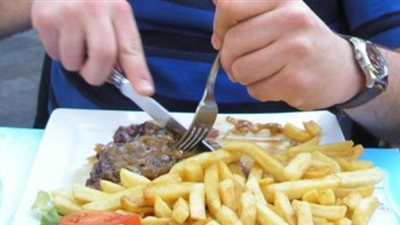 حيل غذائية لتجنب الإفراط في تناول الطعام