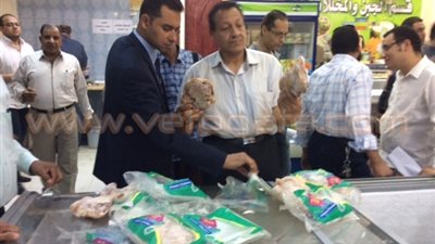 ضبط نصف طن لحوم ودواجن فاسدة بالمجمعات الاستهلاكية بأسيوط