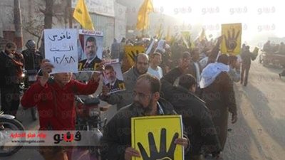 أعضاء الجماعة الإرهابية يواصلون تنظيم السلاسل البشرية بالشرقية