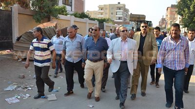 بالفيديو.. محافظ الإسماعيلية يأمر بإزالة «الأكشاك» من محيط المدارس