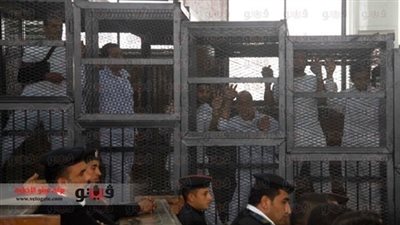 وصول قيادات الإخوان المتهمين في 