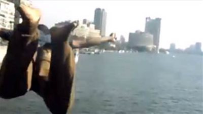 شاب يحاول الانتحار من أعلى كوبرى النيل بالمنيا