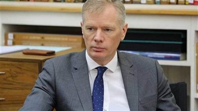 سفير بريطانيا في طهران يرفض اتهامه بالمشاركة في مظاهرة احتجاجية