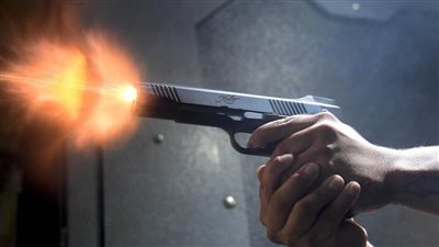 إصابة سائق بطلق ناري استوقفه 3 أشخاص للاستيلاء على التوك توك