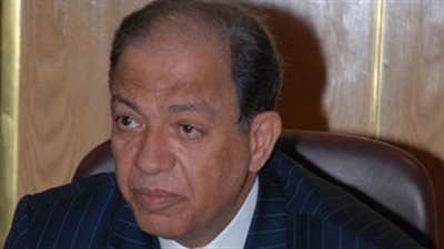 محافظ أسيوط يناقش منظومة النظافة