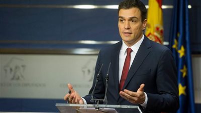 حكومة إسبانيا الجديدة برئاسة بيدرو سانشيز تؤدي اليمين الدستورية