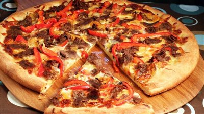 طريقة عمل بيتزا الشاورما