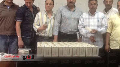 بالصور.. سلطات المطار تحبط تهريب ١١٦جهازًا لاسلكيًا تستخدم فى التجسس