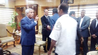 محافظ أسوان الجديد ونائبه يتسلمان مهام عملهما (فيديو وصور)