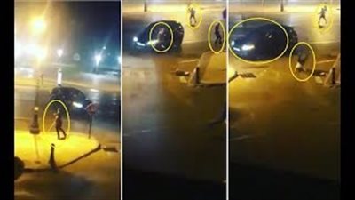 مشاجرة عنيفة بين سائق سيارة دفع رباعي ومجموعة من الأشخاص (فيديو)