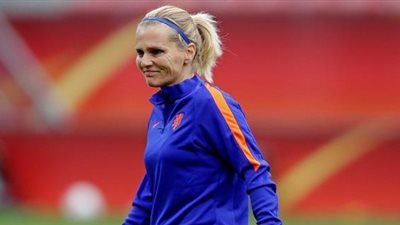 الثلاثي المرشح لأفضل مدرب كرة نسائية في العالم