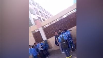 بالفيديو.. طلاب يقتحمون مدرسة بنات ويتحرشون بالطالبات في القليوبية