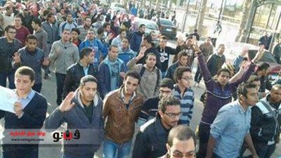 انطلاق مسيرة لطلاب 