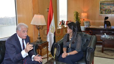 المشاط تناقش تطوير السياحة الاستشفائية مع محافظ جنوب سيناء