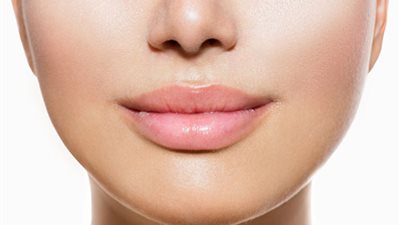 وصفة طبيعية لتفتيح لون الشفايف والتخلص من آثار التدخين