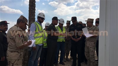 بالصور.. «الوزير» و«بدين» يتفقدان المنطقة الصناعية شرق بورسعيد
