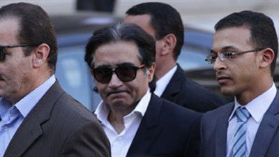 بغض النظر.. «أحمد عز» يطرح مبادرة لإنعاش الاقتصاد القومي.. يؤيد فكرة تحرير سعر الصرف لسد الفجوة الدولارية.. وخبراء: أمر حتمي ويعمل على زيادة الاستثمارات.. قرار يحتاج لضوابط وتشريعات من البنك