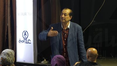 «الشماع» يناقش «مافيا الآثار» بساقية الصاوي