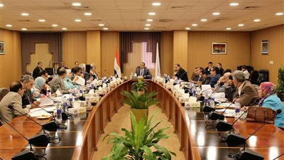 مناقشة المستجدات في العملية التعليمية بجامعة المنصورة