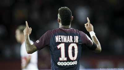 كافاني لنيمار: هل تعتقد أنك ميسي؟