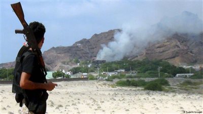 مقتل وإصابة سجناء في غارات على صنعاء