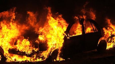 لوجود علاقة محرمة مع زوجته.. التحقيق مع موظف أشعل النيران في سيارة معيد جامعي بأكتوبر