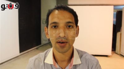 بالفيديو.. شاب يخترع مادة لمنع الكتابة على أسوار المنشآت