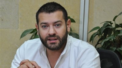 عمرو يوسف: ماجد الكدواني في «الشيخ جاكسون» يستحق الأوسكار