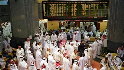 سوق الأسهم السعودية تستهل تداولاتها بخسائر حادة تجاوزت 6.5%