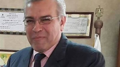 استبعاد مدير ووكيل مدرسة بشبرا الخيمة للتأخر في تسليم الكتب