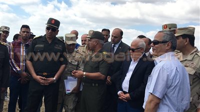 بالصور.. الوزير والغضبان يتابعان العمل بالأرصفة البحرية ببورسعيد