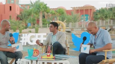 بالفيديو.. آسر ياسين: اتعلمت الدرامز بسبب «تراب الماس»