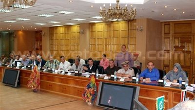 محافظ الشرقية يناقش استعدادات الانتخابات البرلمانية