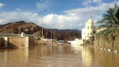 إعادة فتح طريق مرسى علم بعد إغلاقه 3 ساعات بسبب السيول