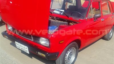 بالصور.. فيات «128» تسجل 11 ألف جنيه بسوق السيارات المستعملة