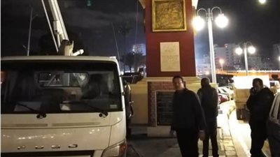 كسر تمثال الرياضة أمام ستاد الإسكندرية