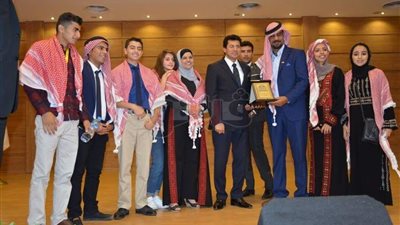 تفاصيل لقاء وزير الشباب مع المشاركين في الملتقى العربي للطلائع (صور)