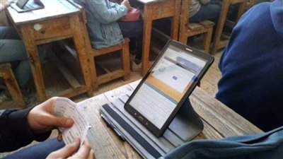 طلاب ثانية ثانوي يشتكون من صعوبة امتحان الأحياء: 