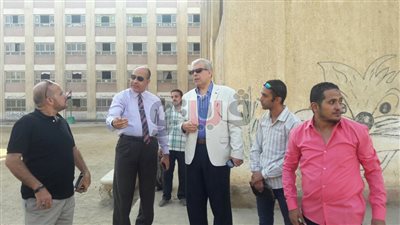 بالصور.. مدير «تعليم القليوبية» يتفقد مدارس إدارة شرق شبرا الخيمة