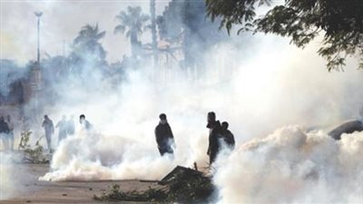 قوات الأمن تطلق الغاز المسيل لتفريق طلاب تجارة بالأزهر