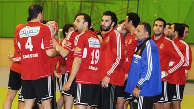 الأهلي يفوز على أكتوبر في كأس الاتحاد لكرة اليد