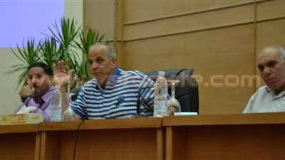 بالصور.. محافظ الوادي الجديد يتعهد بتأسيس مجلس حكماء موازٍ