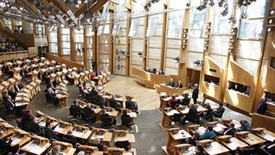 62 % من الإسكتلنديين يؤيدون الاستمرار تحت التاج البريطانى